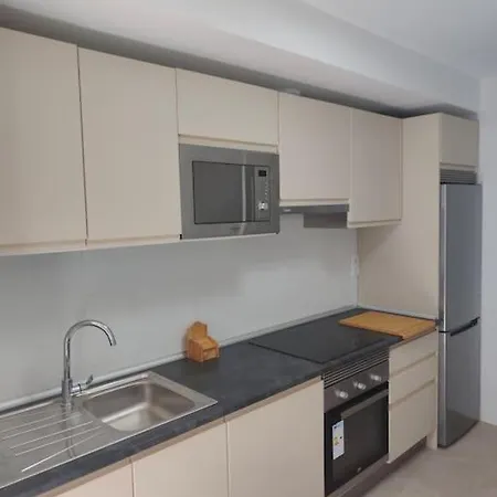 Appartement Nuevo Apto Cerca De Playa Y Metro Con Parking Privado *